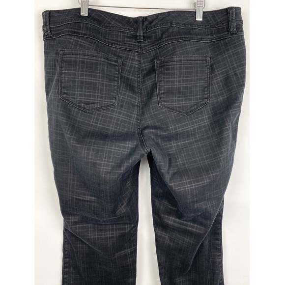 Torrid Womens Skinny Jeans 20R Black Plaid Stretch Holiday Grunge Goth Punk‎ - Picture 8 of 11